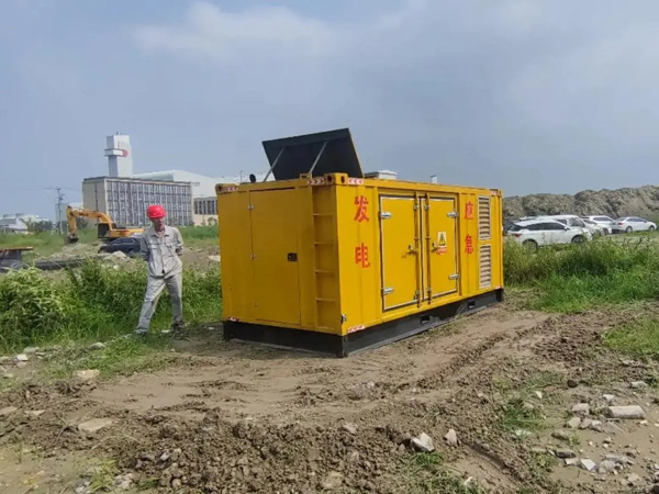 房县200KW柴油发电机机组每小时的油耗量受哪些因素影响？