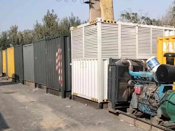 房县200KW柴油发电机机组每小时油耗是多少?